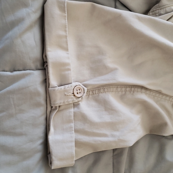 Shorts - Picture 3 of 5